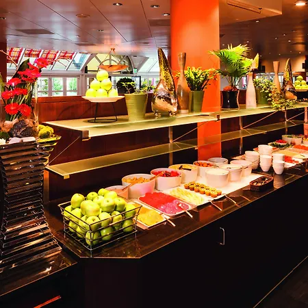 Hotel Moevenpick 4*