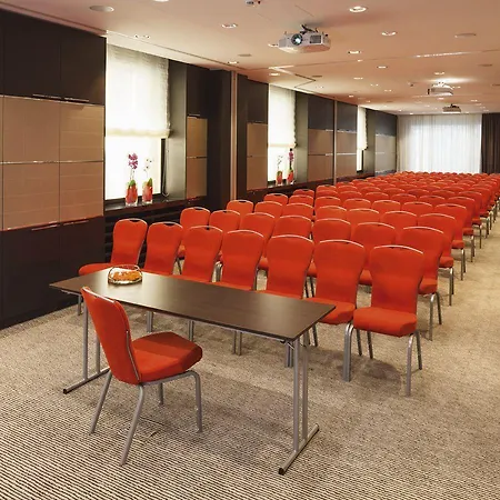 Hotel Moevenpick 4*