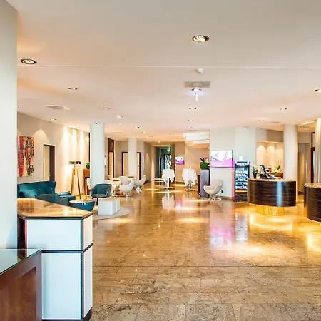 Hotel Moevenpick 4*