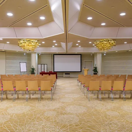 호텔 Moevenpick 4*