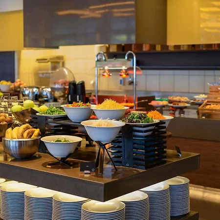 호텔 Moevenpick 4*