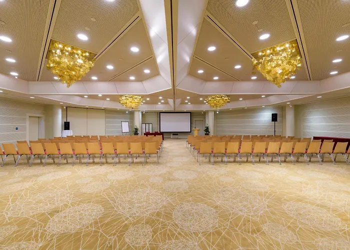 Hotell Mövenpick 4*