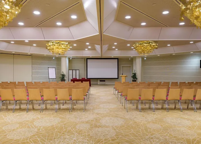 Hotell Mövenpick 4*