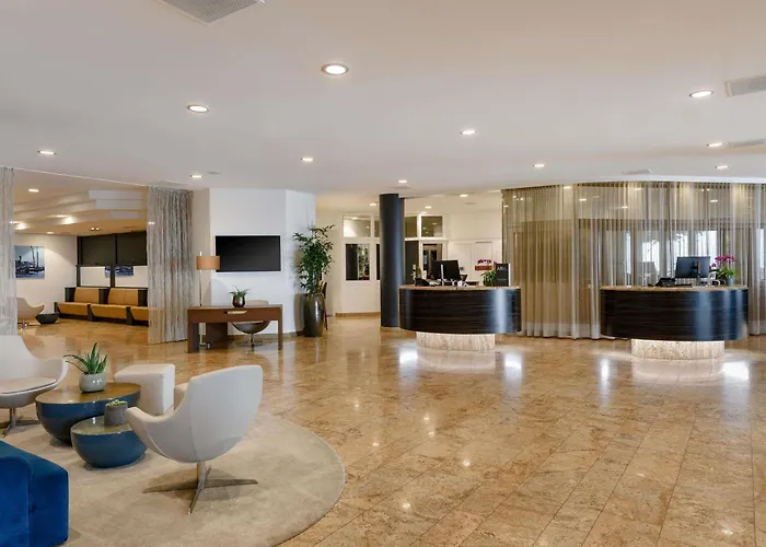 Mövenpick Hotell 4*